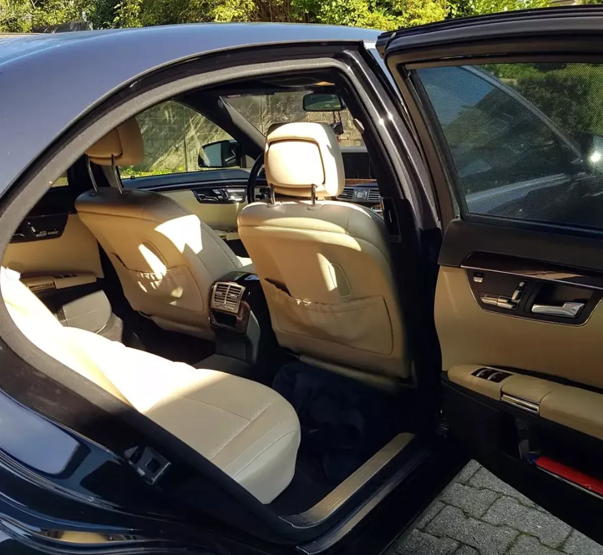 Mercedes Benz S350 CDI Schwarz Baujahr 2010 hinteren Sitze Beige