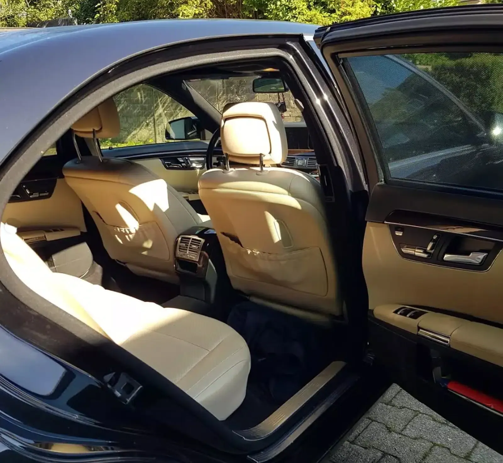Mercedes Benz S350 CDI-Baujahr 2010-Heck Türe-Seitenrollo-Ledersitze