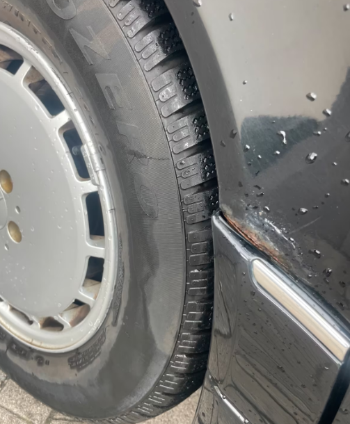 Mercedes-Benz-S600-V12-Baujahr 1994-Schwarz-Roststelle Radkasten