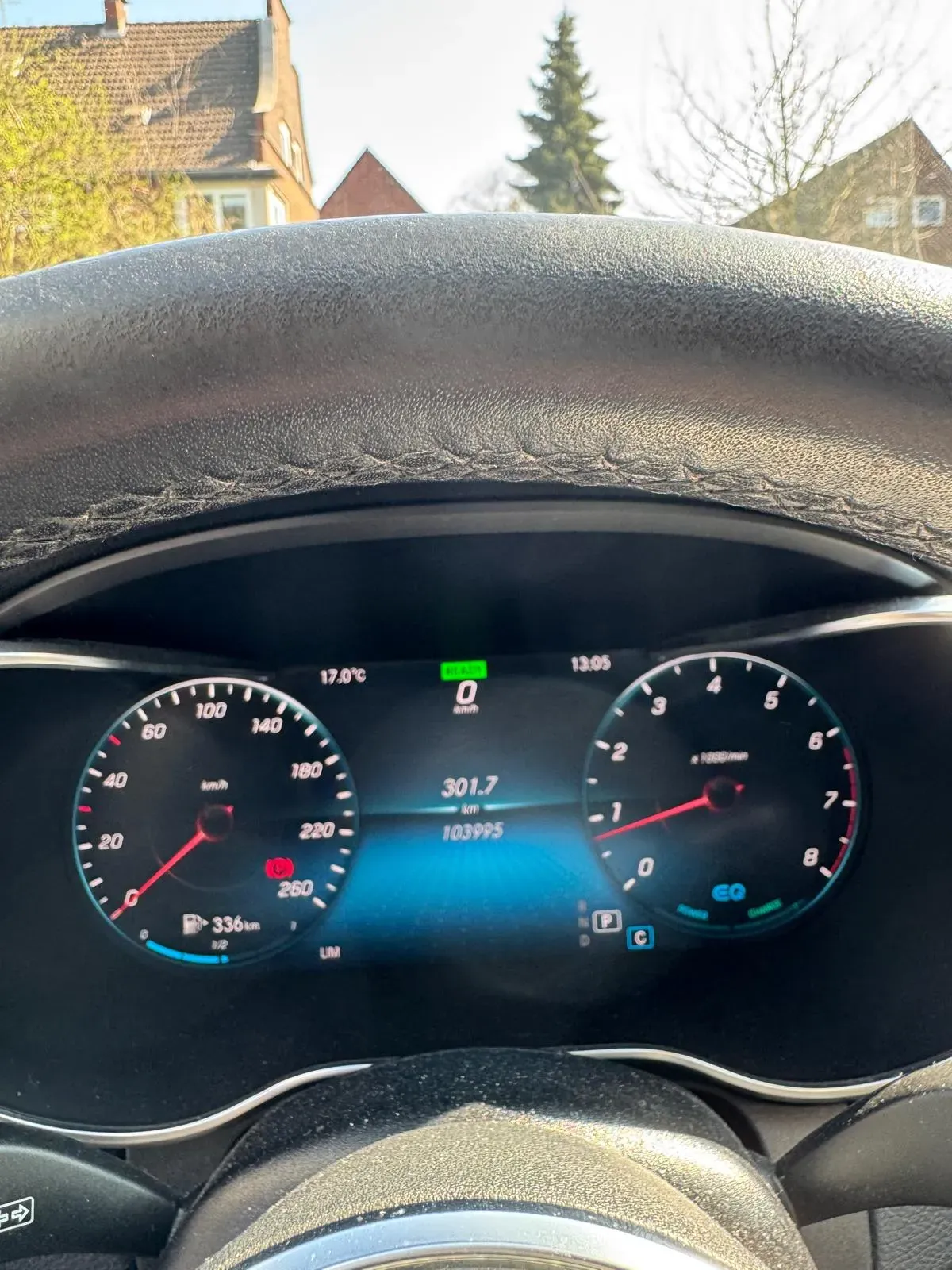Mercedes Benz E200 D Display und Tacho 