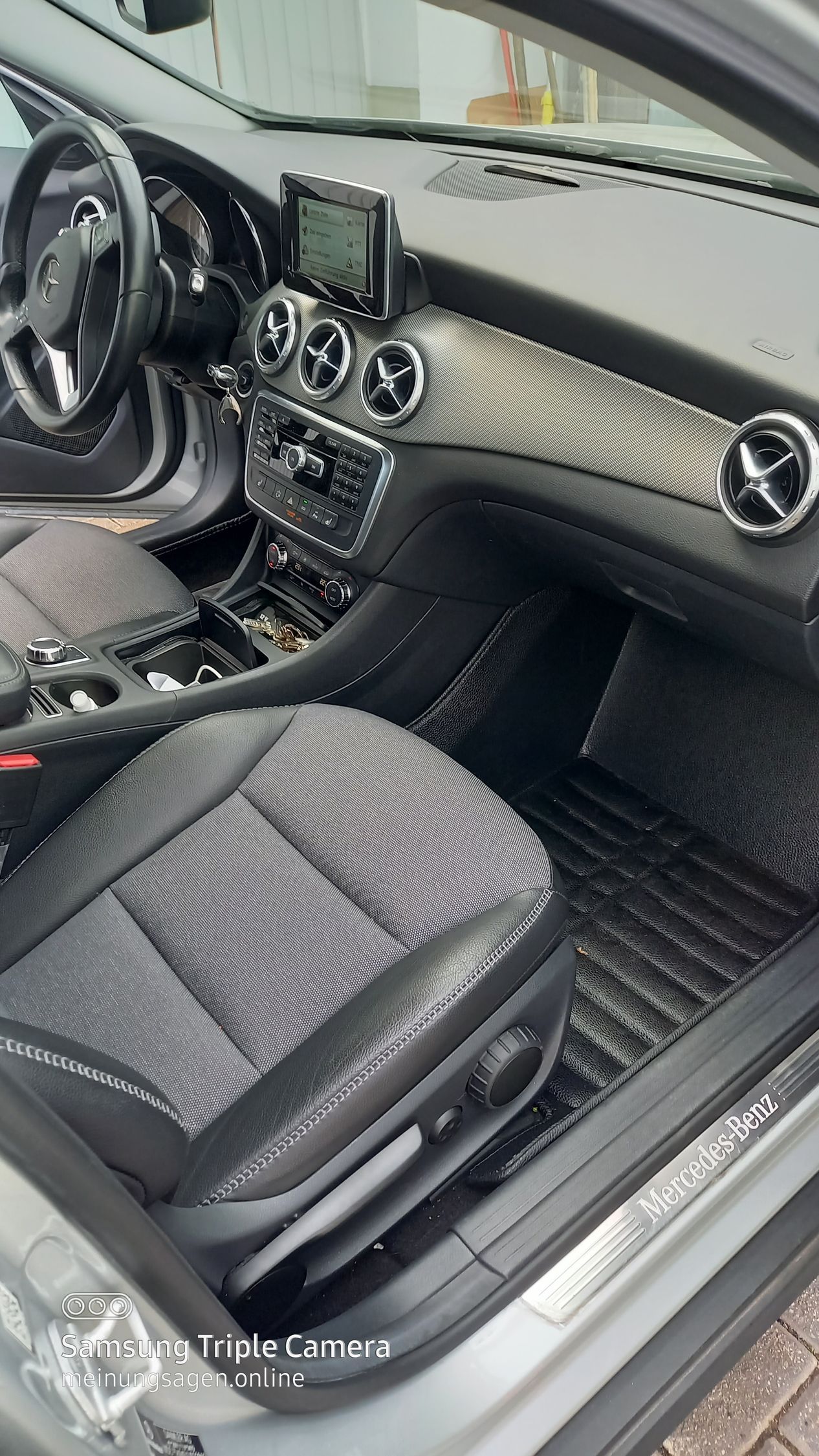 Mercedes GLA 200 Limousine Baujahr 2014 Sitze vorne