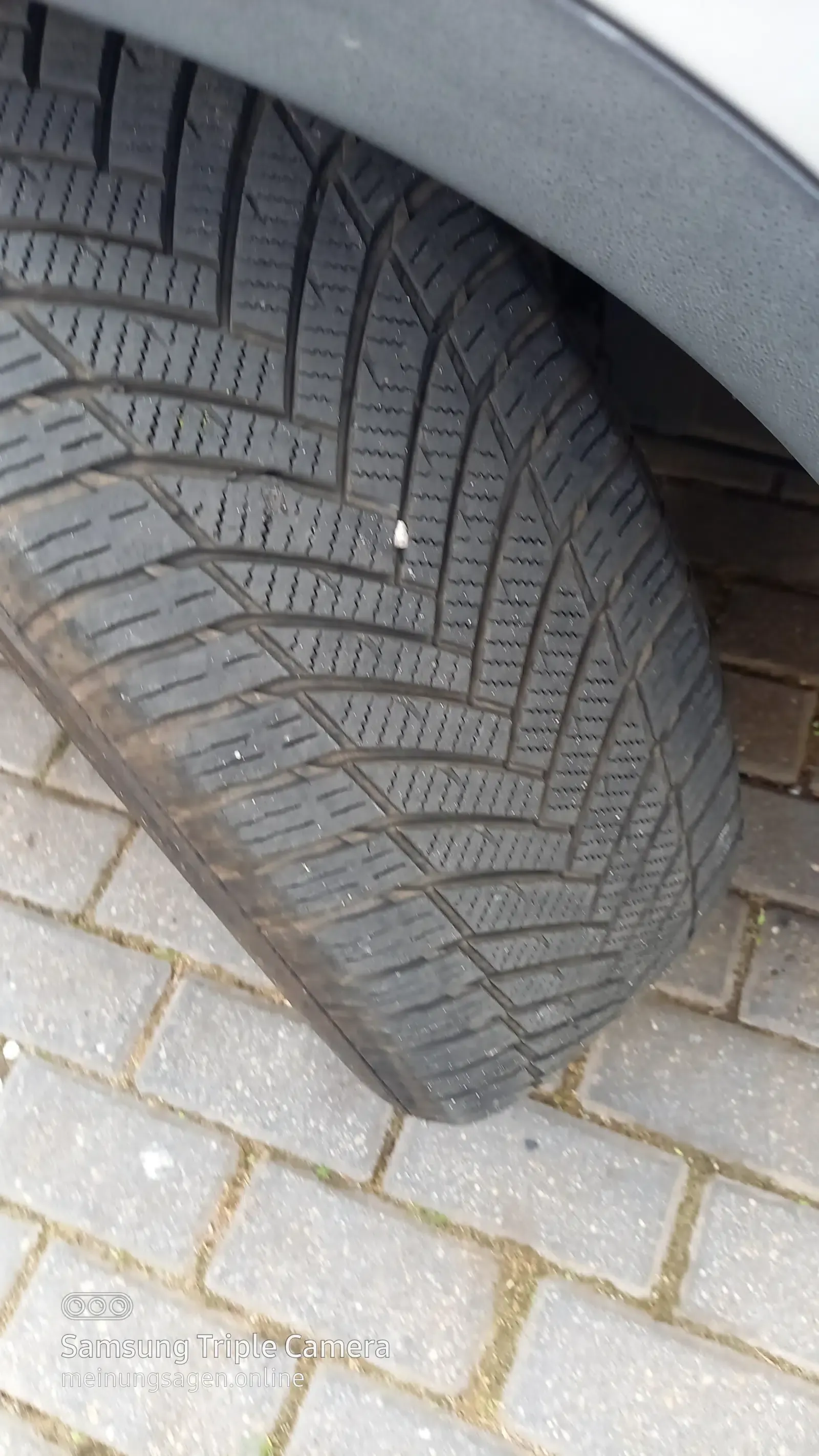 Mersedec-GLA-Silber-Reifen-705028