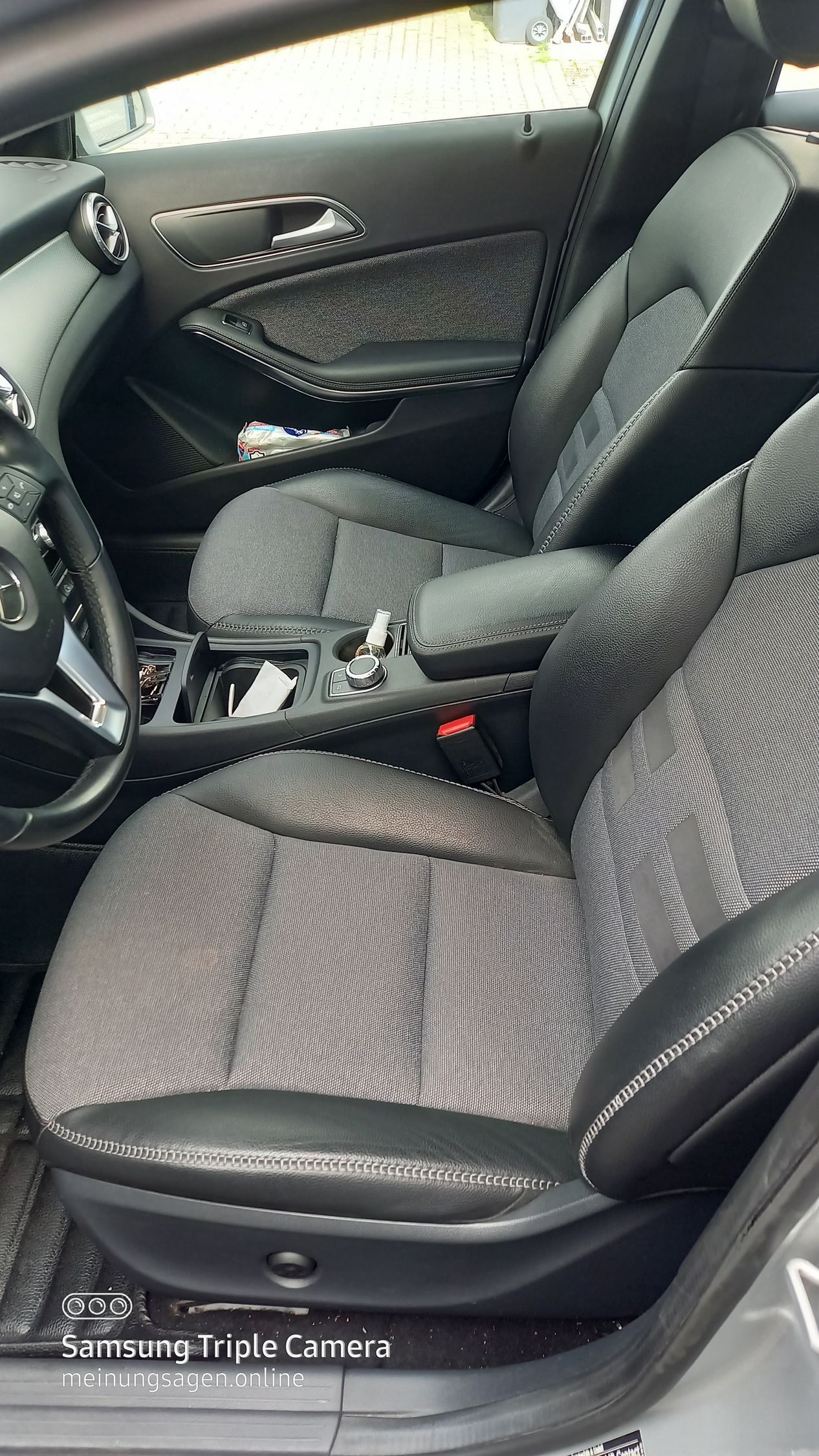 Mercedes GLA 200 Limousine Baujahr 2014 Sitze vorne