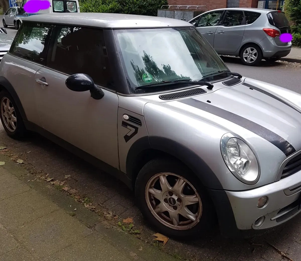 Mini Cooper One Silber/Schwarz - Baujahr 2002 Front und Beifahrerseite Felgen