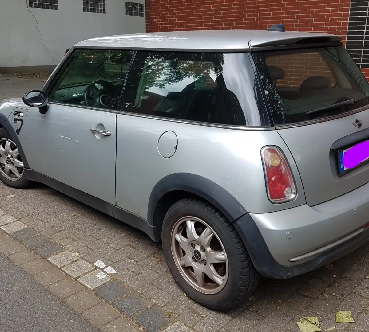 Mini Cooper One Silber/Schwarz - Baujahr 2002 - Fahrerseite