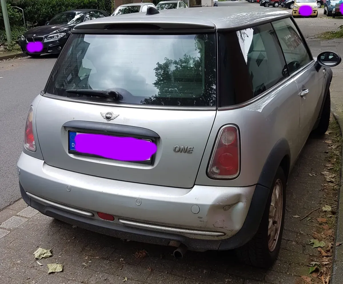 Mini Cooper One Silber/Schwarz - Baujahr 2002 - Heck