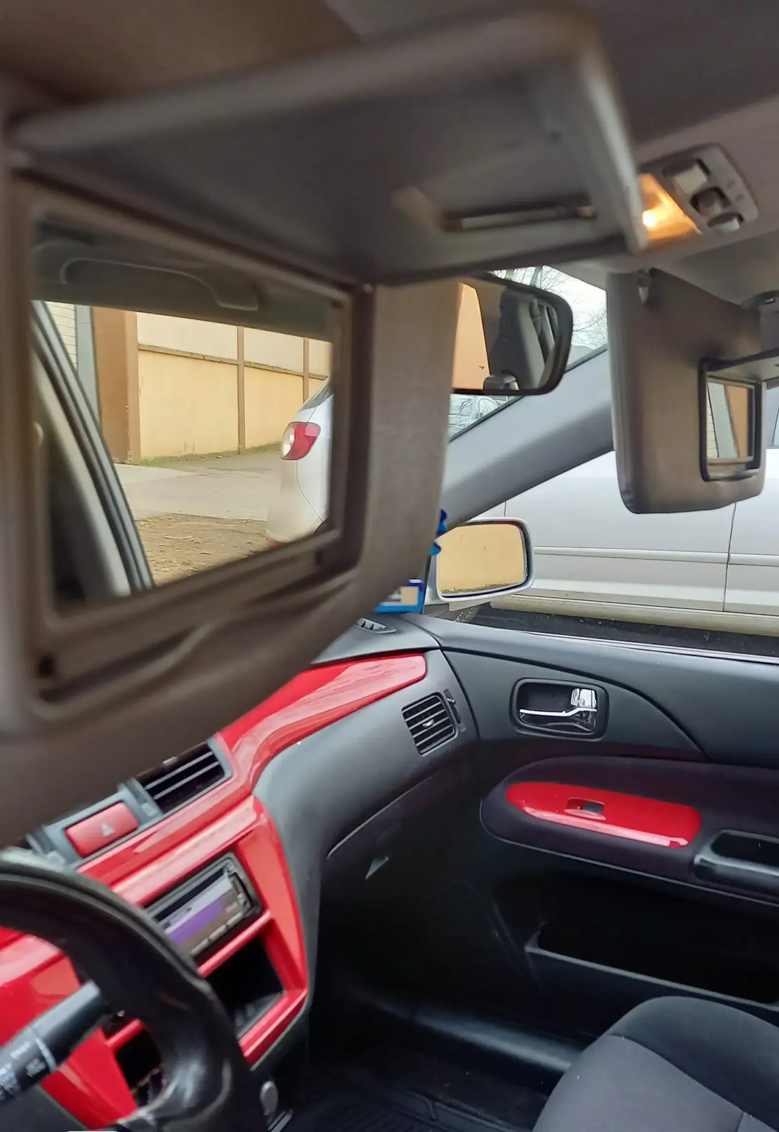 Mitsubishi Lancer-Baujahr 2008-Beifahrerseite-Instromente Rot-Sportlich