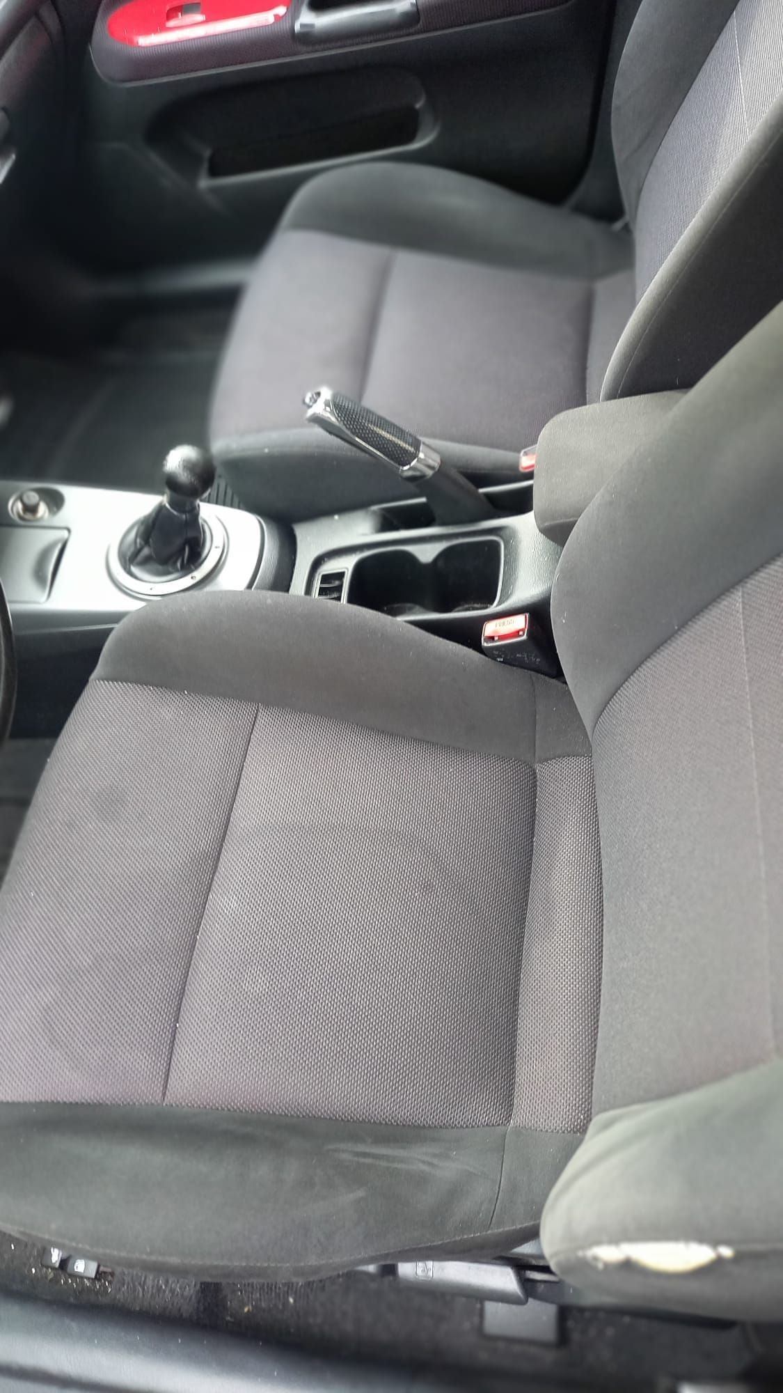 Mitsubishi Lancer-Baujahr 2008-Frontsitze Teilleder