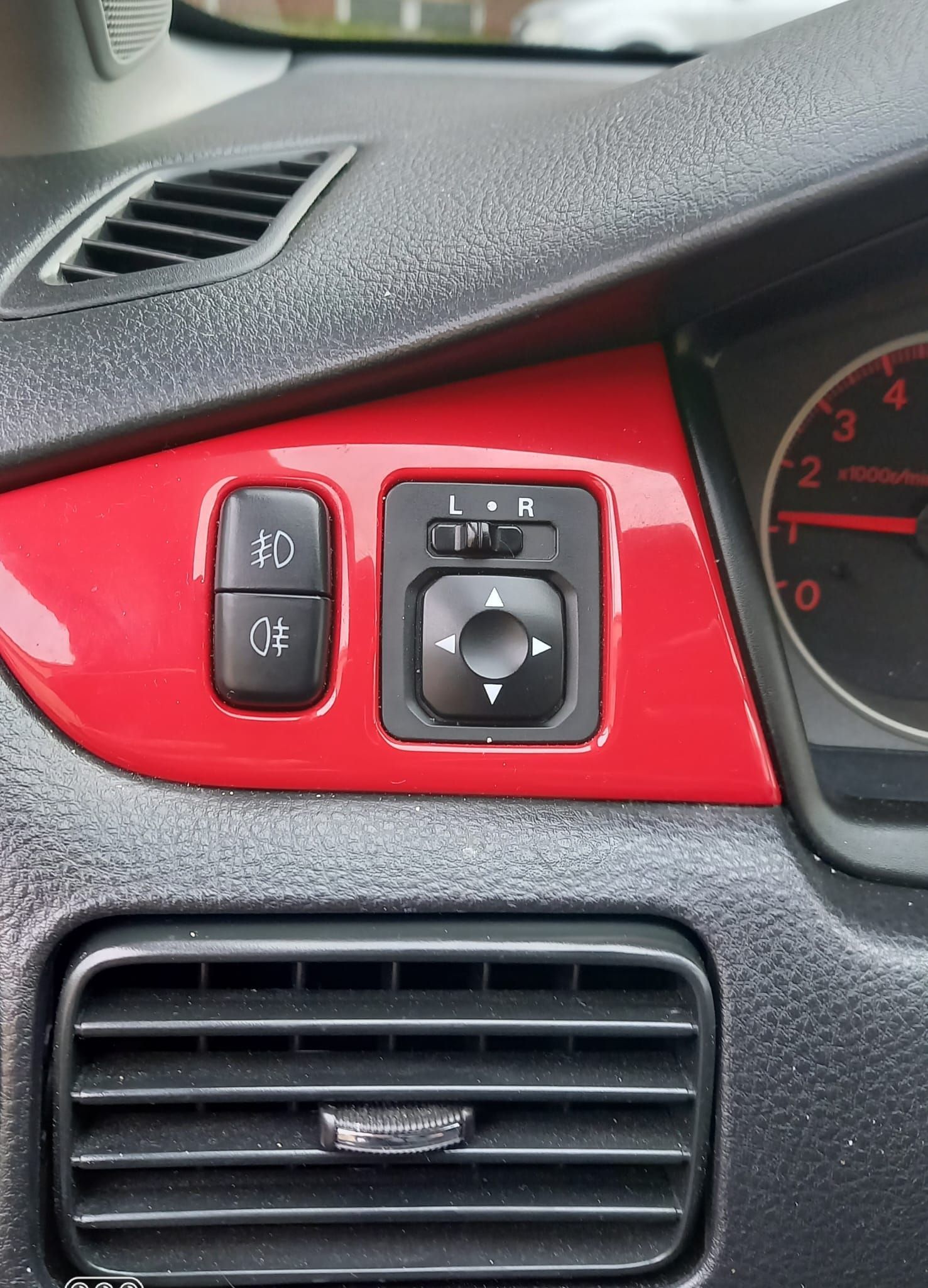 Mitsubishi Lancer-Baujahr 2008-Schalter Rot Lichteinstellung