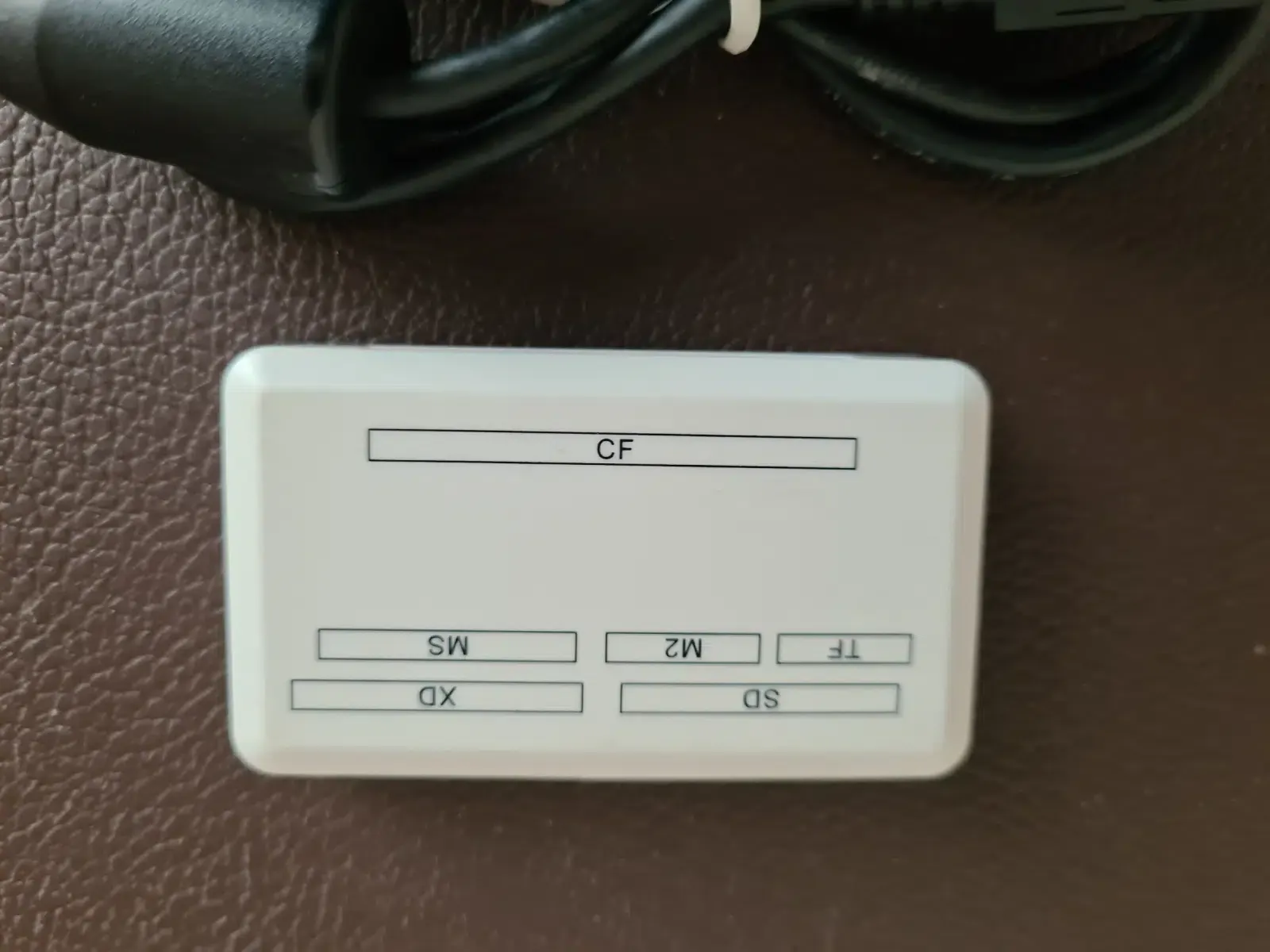 Multifunktions kartenleser-mit-SD-microSD-mit-USB-Kabel (4)