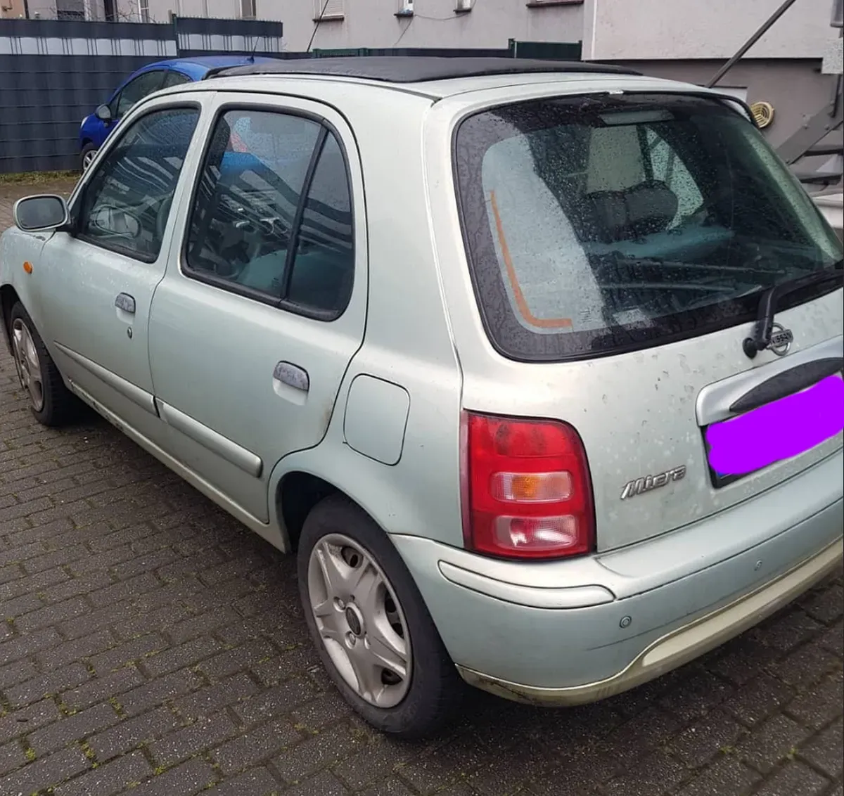 Nissan Micra Hell Grün Baujahr 2001 Heck und Fahrerseite 5 Türer