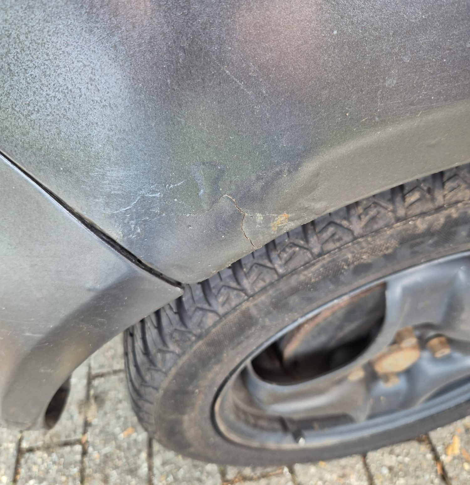 Opel Corsa Baujahr 2011-Rost-Radkasten-Hinten