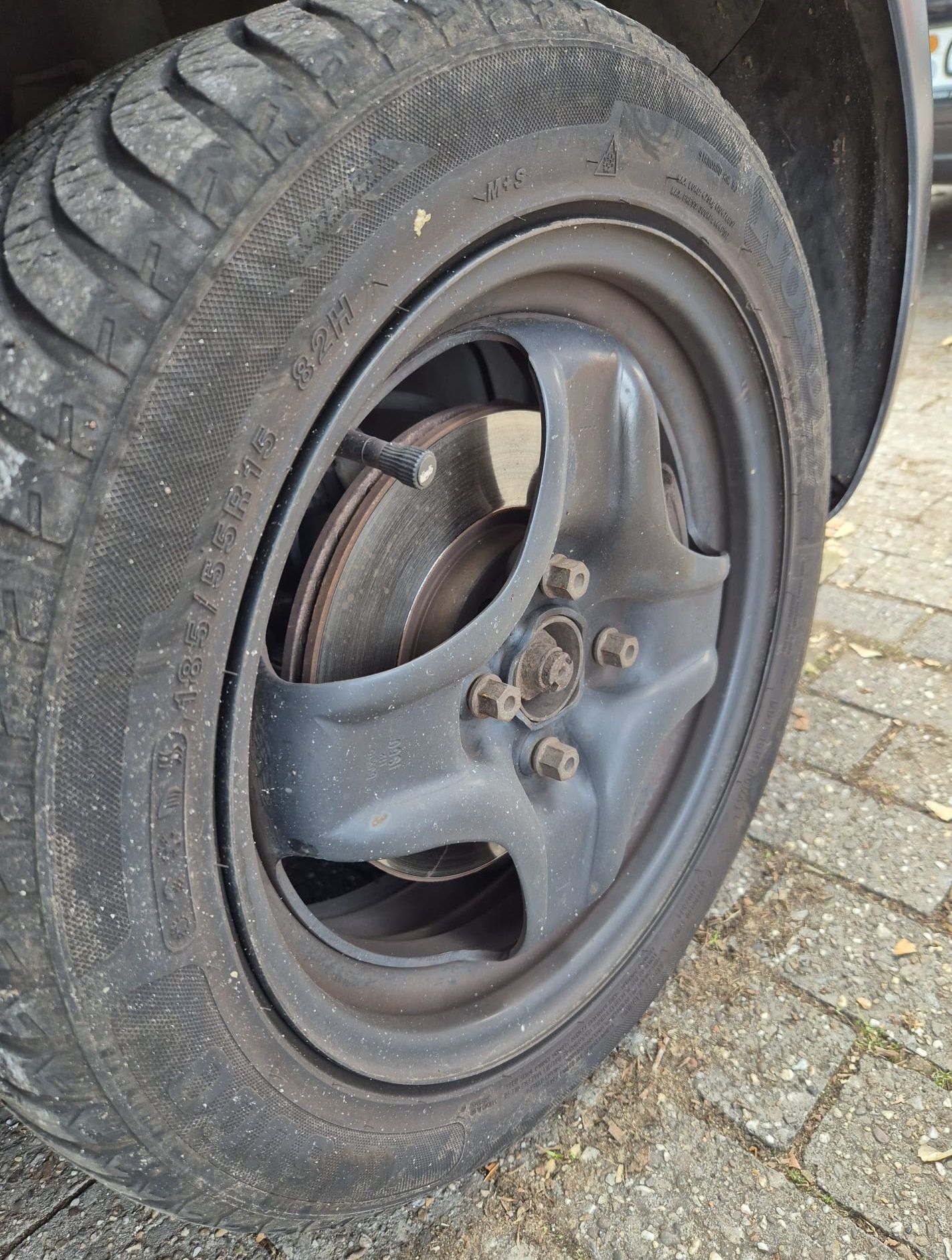 Opel Corsa Baujahr 2011-Vorderrad-Felge-Reifen