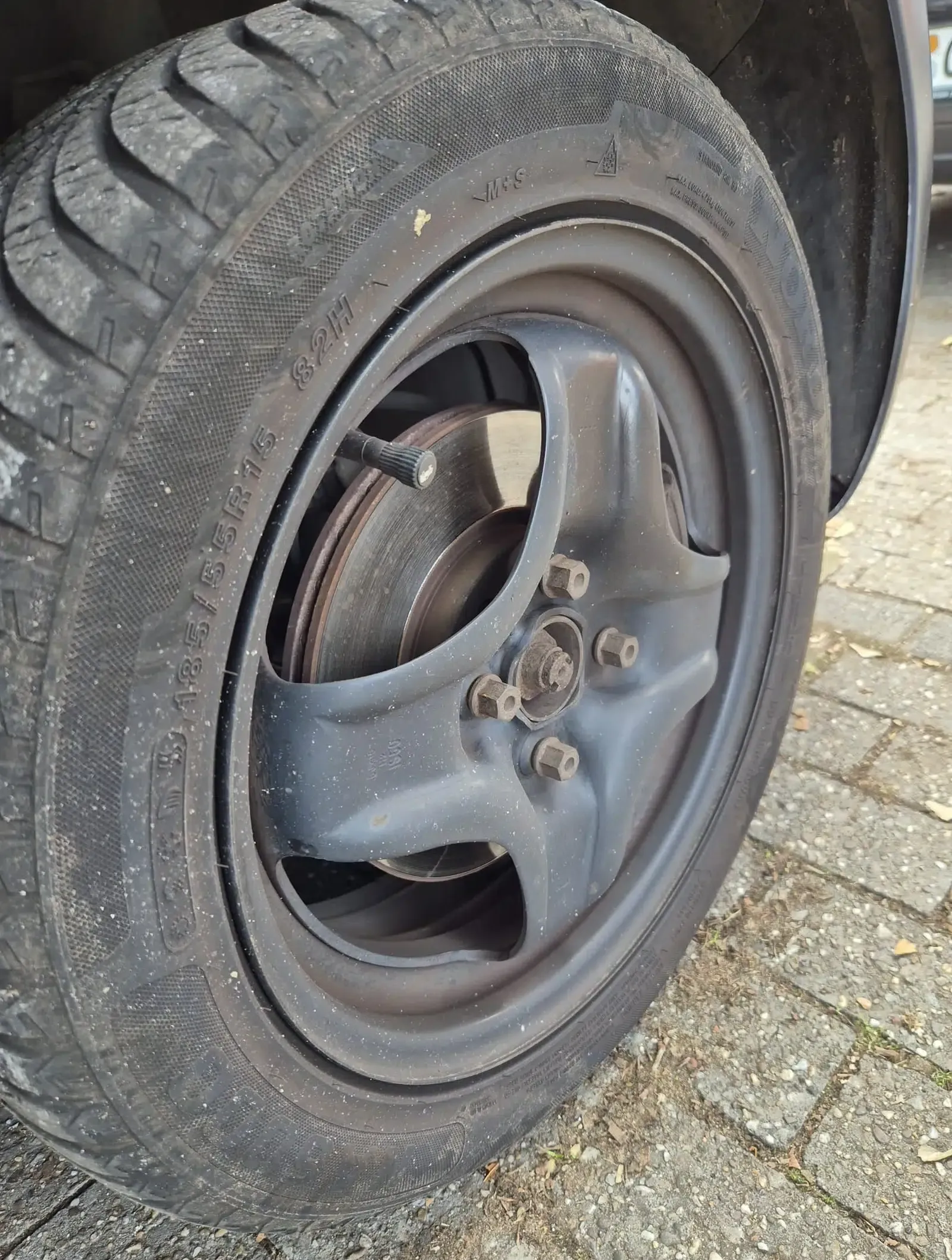 Opel Corsa Baujahr 2011-Vorderrad-Felge-Reifen