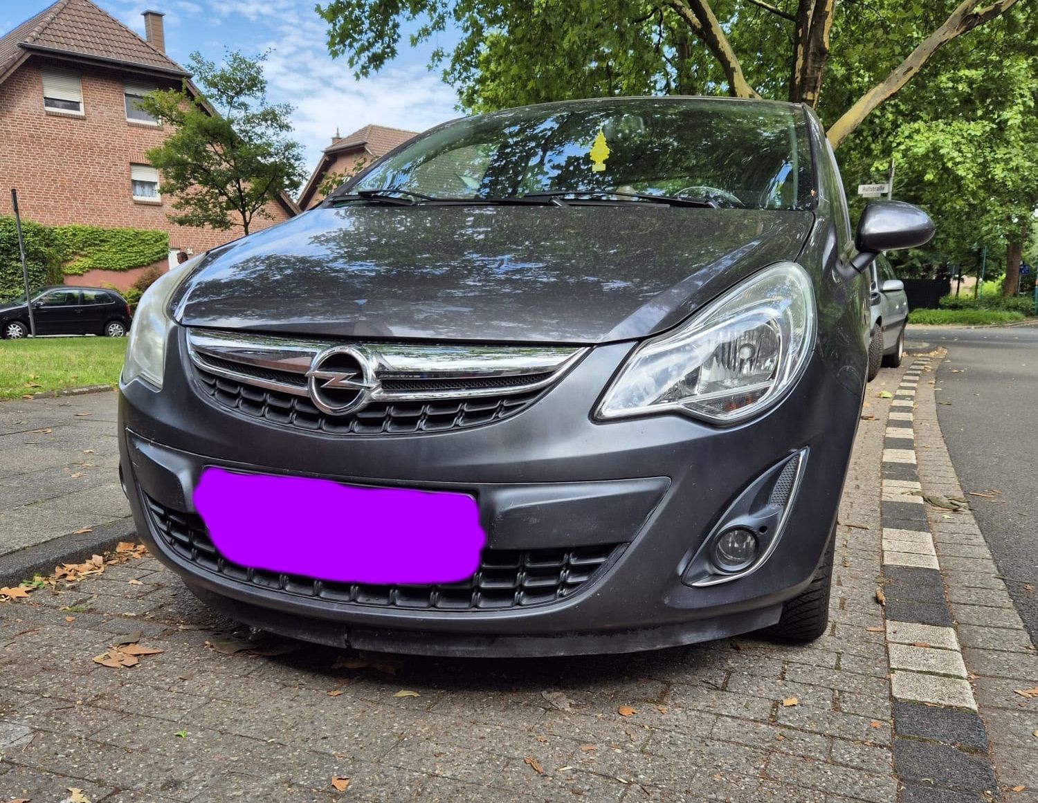 Opel Corsa-Baujahr 2011-Grau-Frontansicht