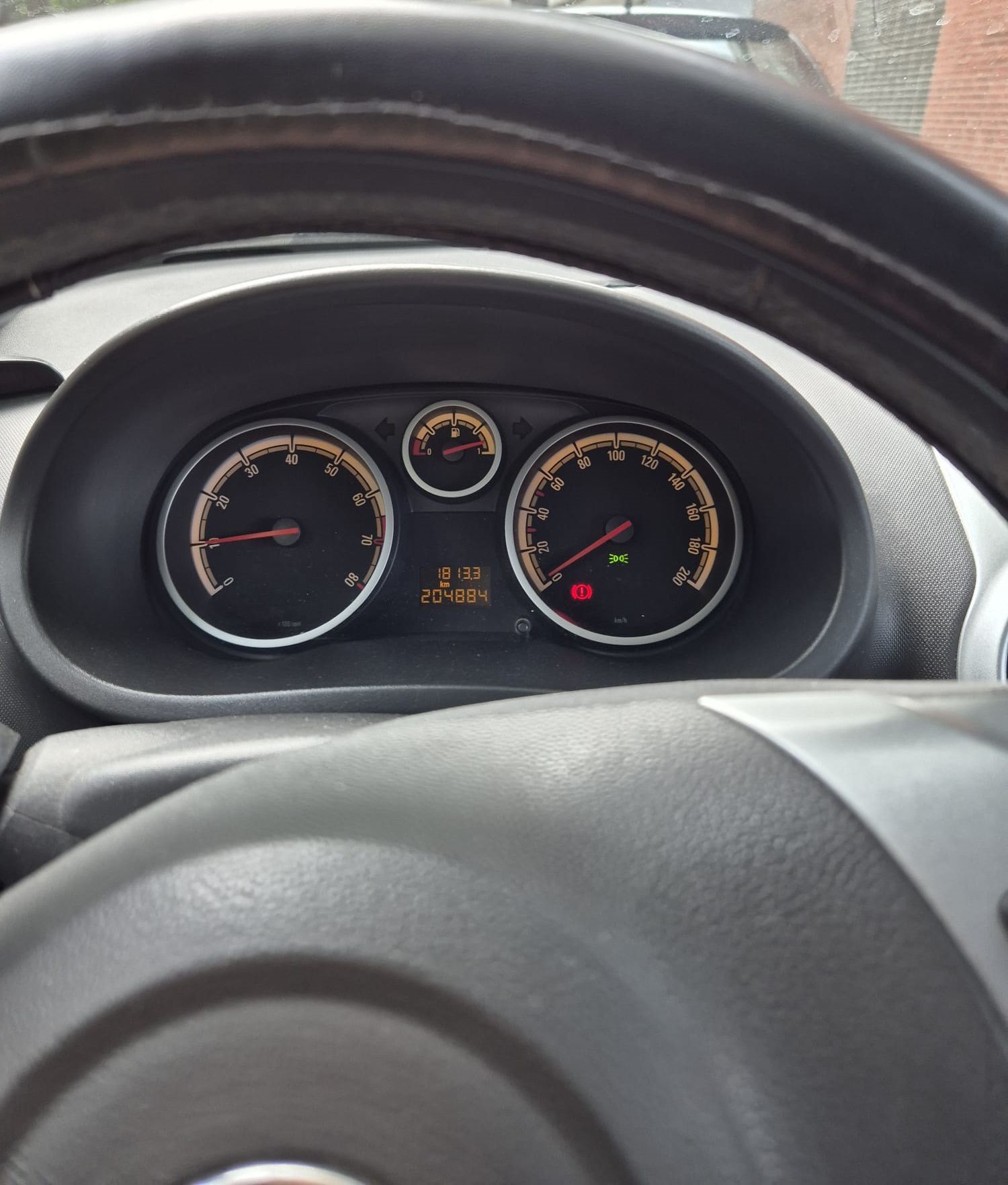 Opel Corsa-Baujahr 2011-Lenkrad-Display