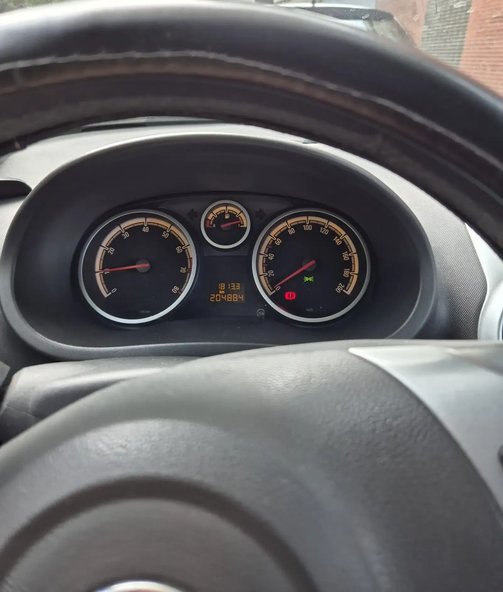 Opel Corsa-Baujahr 2011-Lenkrad-Display