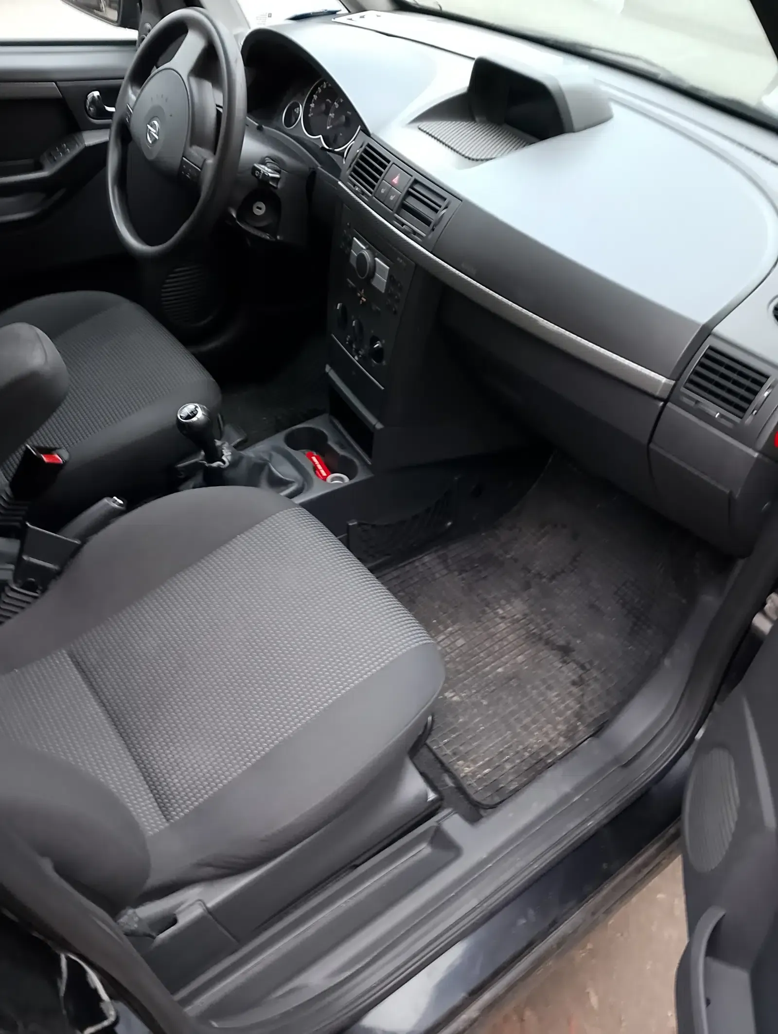 Opel Meriva Baujahr 2007-Beifahrersitz-Innenraum