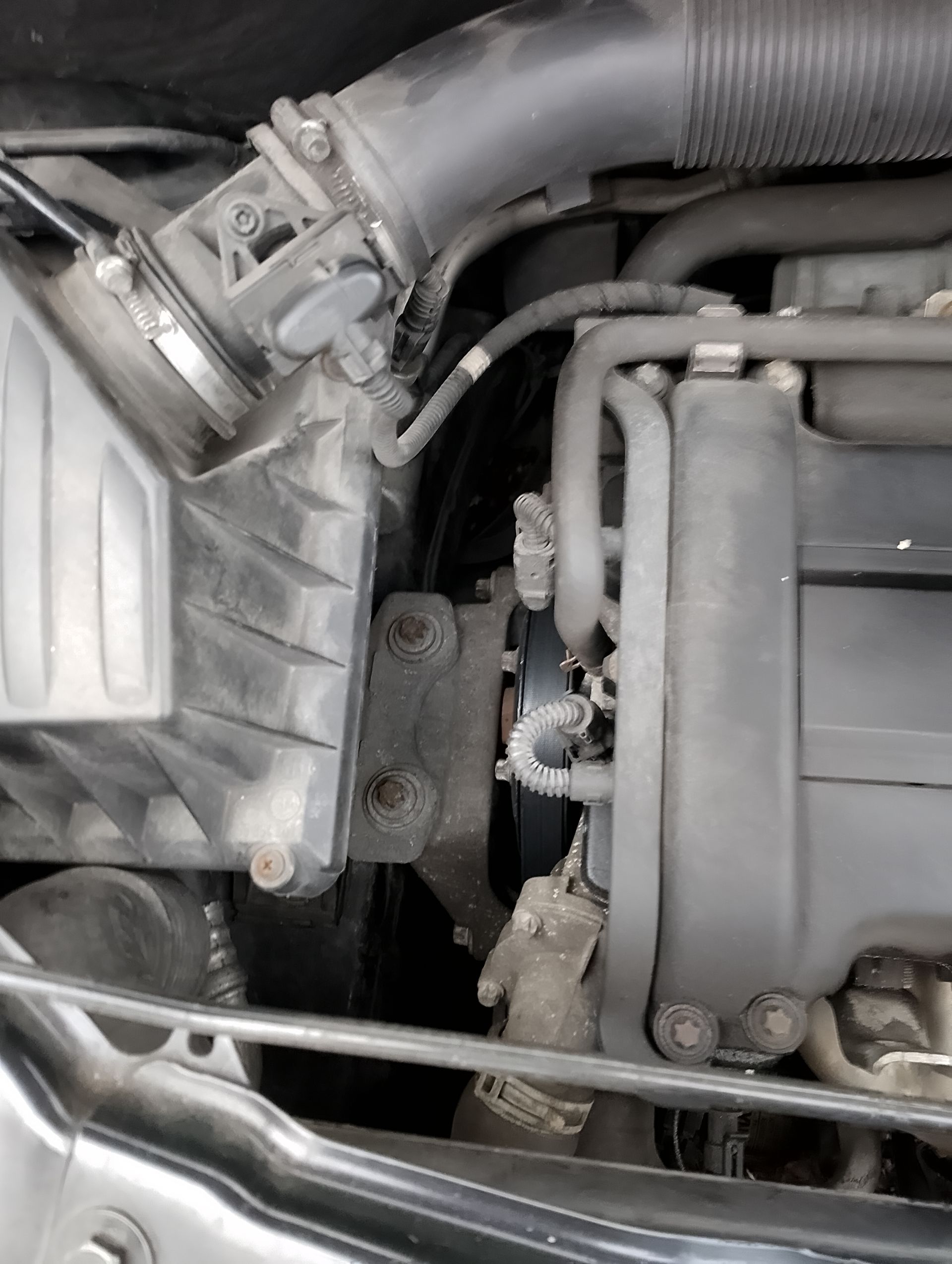 Opel Meriva Baujahr 2007-Luftung Motorraum