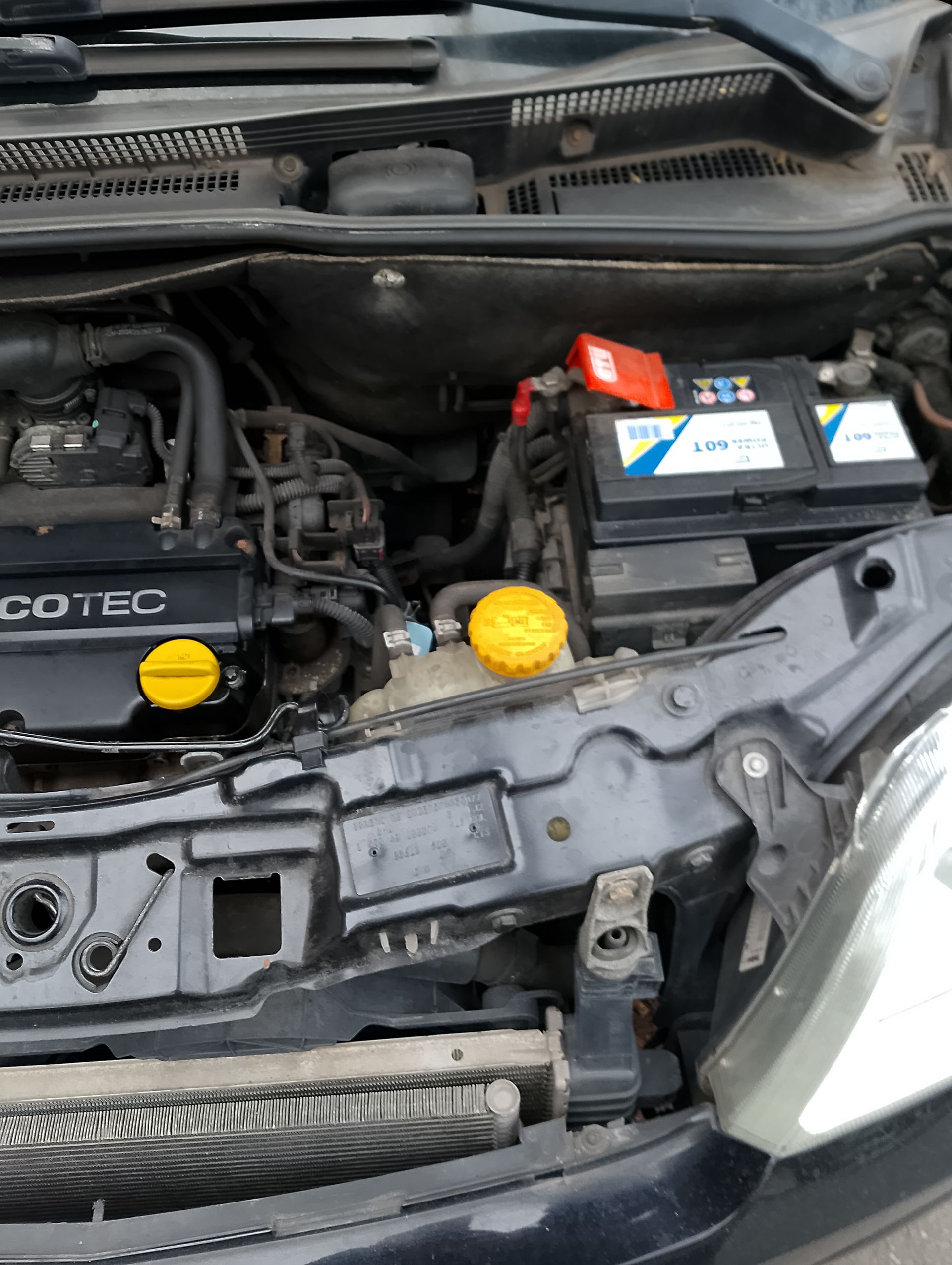 Opel Meriva Baujahr 2007-Motorraum