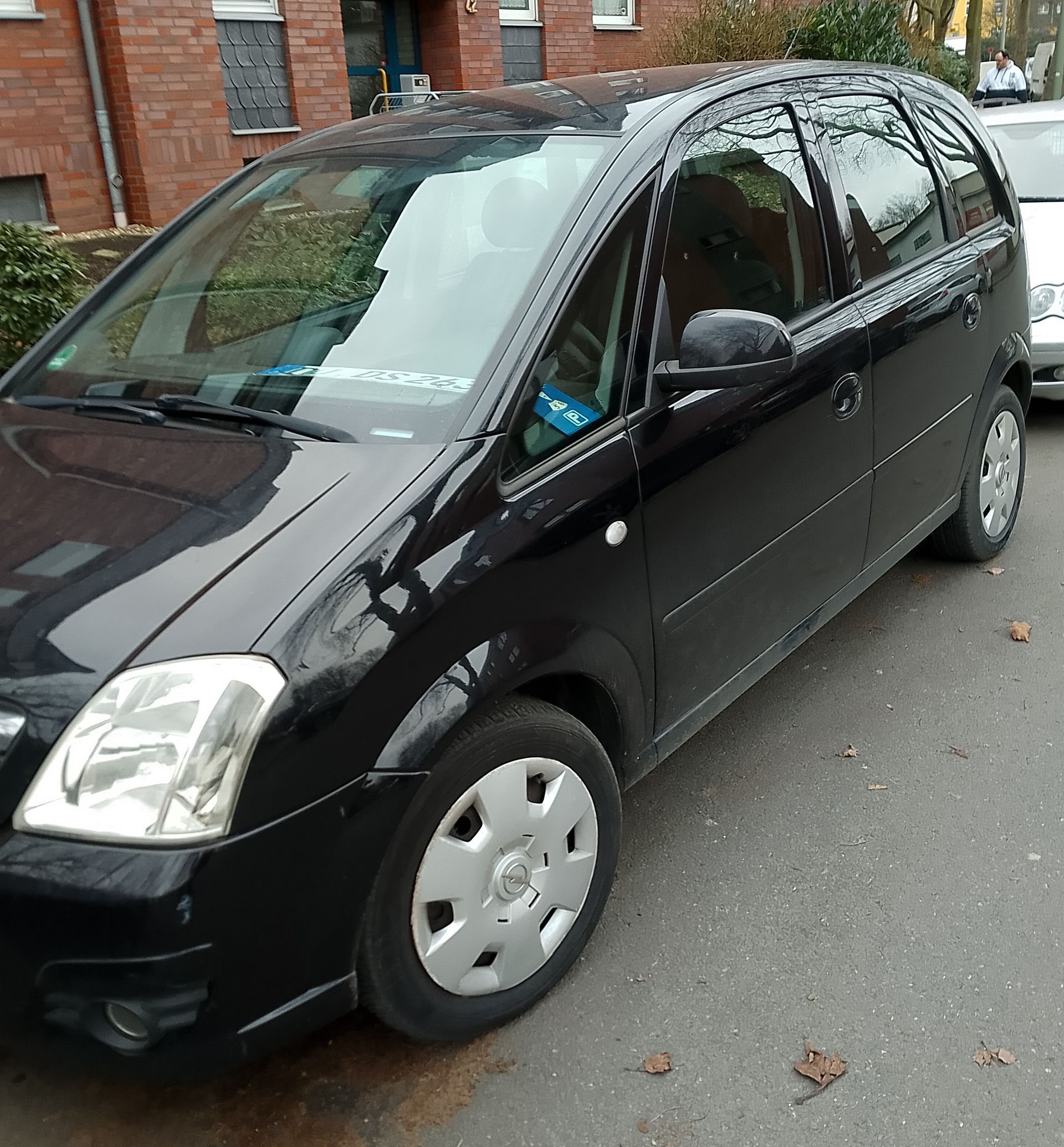 Opel Meriva Baujahr 2007-Schwarz-Fahrerseite