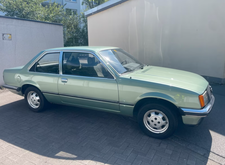 Opel Record-E1-Baujahr 1982-Grün-Front-Felgen