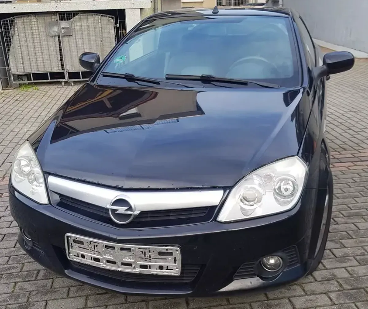 Opel Tigra TwinTop Cabrio Schwarz Baujahr 2008 Front Scheinwerfer Nebelleuten 