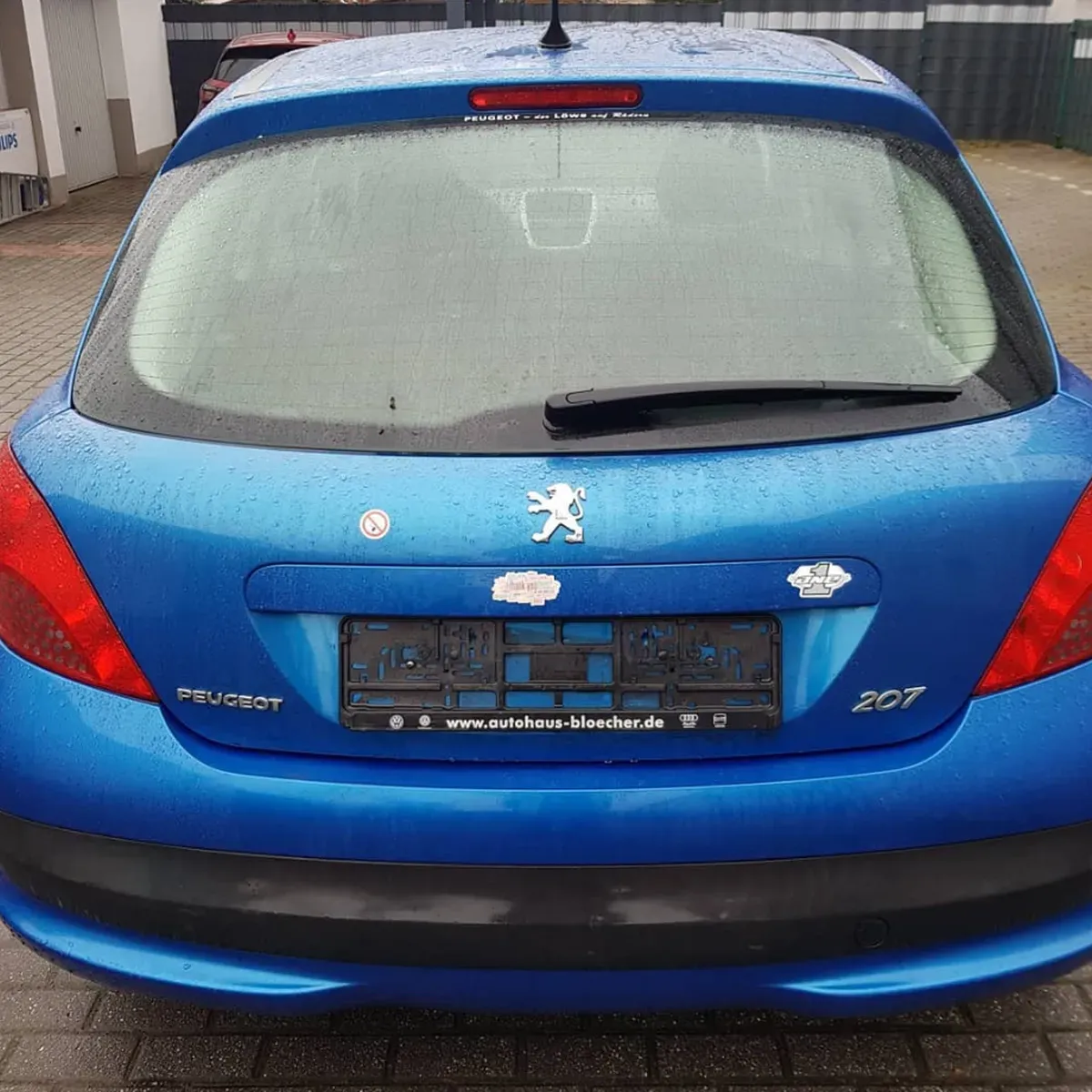 Peugeot 207 Blau 3 Türer Baujahr 2009 Kofferraum Heck - Rückleuten