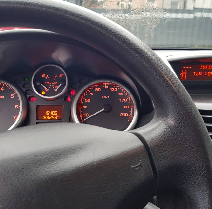 Peugeot 206 Baujahr 2009-Display-Lenkrad