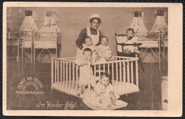 Postkarte Denkt an unsere Krieger-Waisen - Krankenschwester mit Kindern