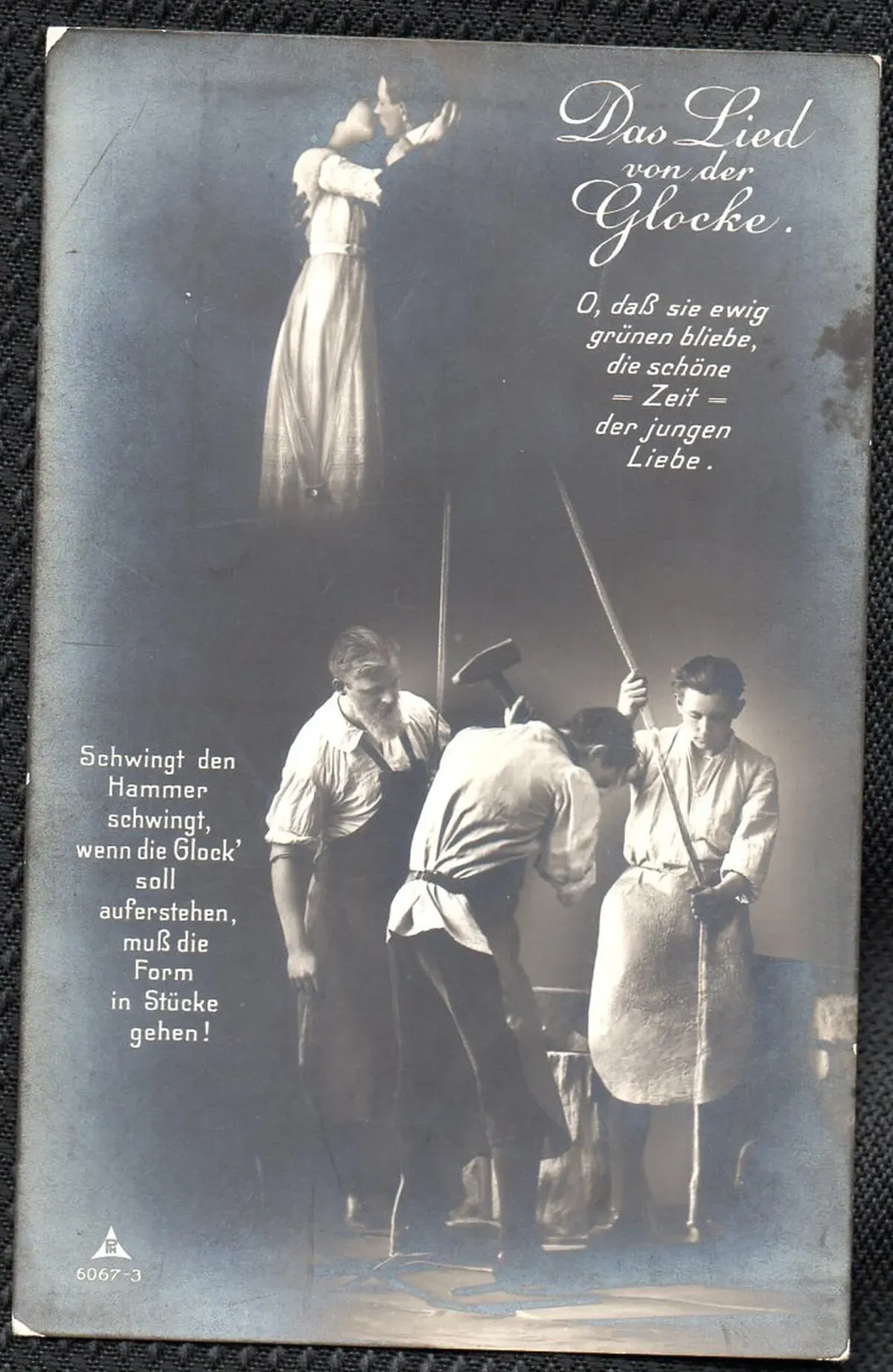 Postkarte das Lied von der Glocke 1916 mit Motiv eine Frau und 3 Männer am Seil ziehen.