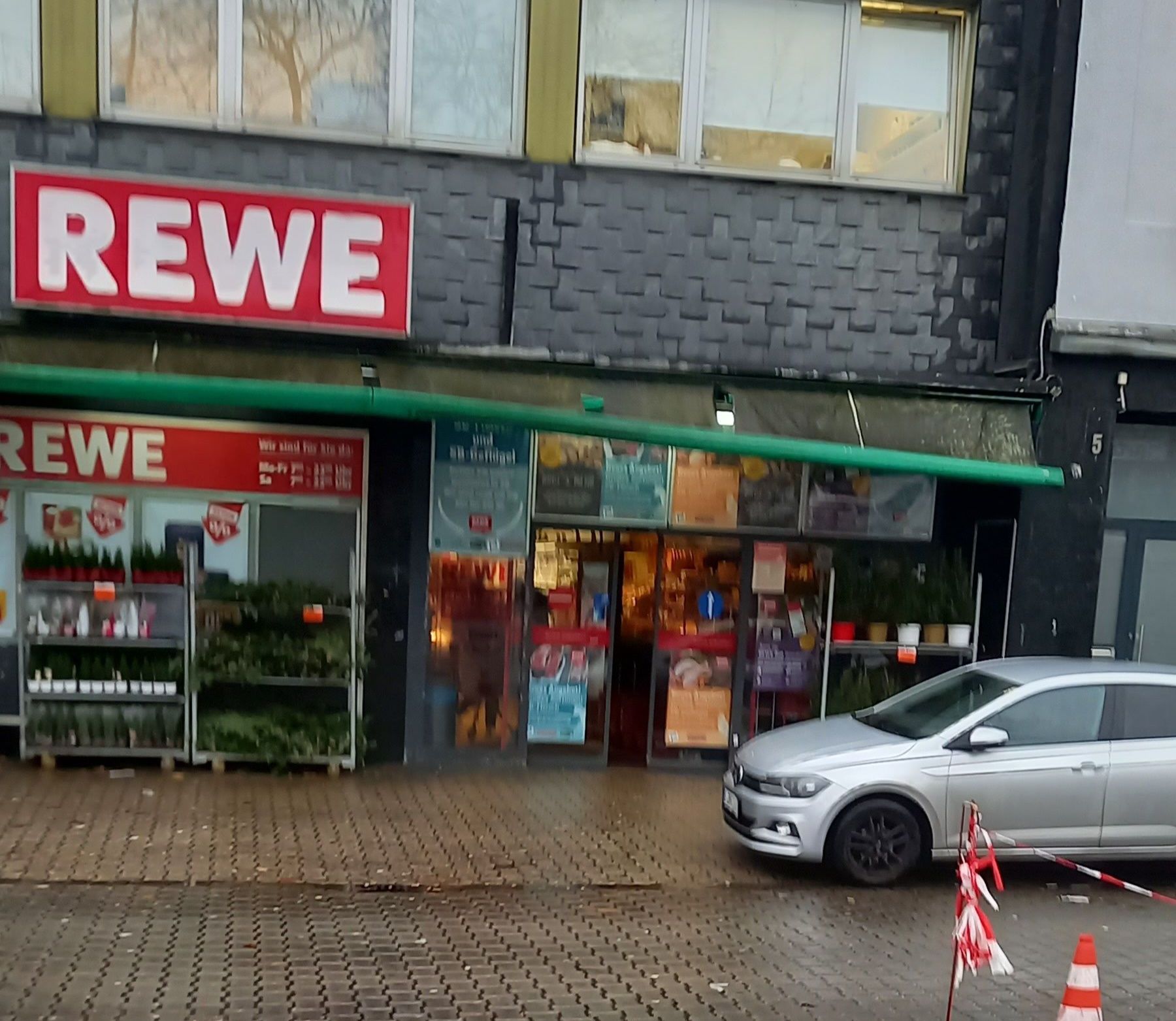 Hamborn Altmarkt Rewe Markt Eingang