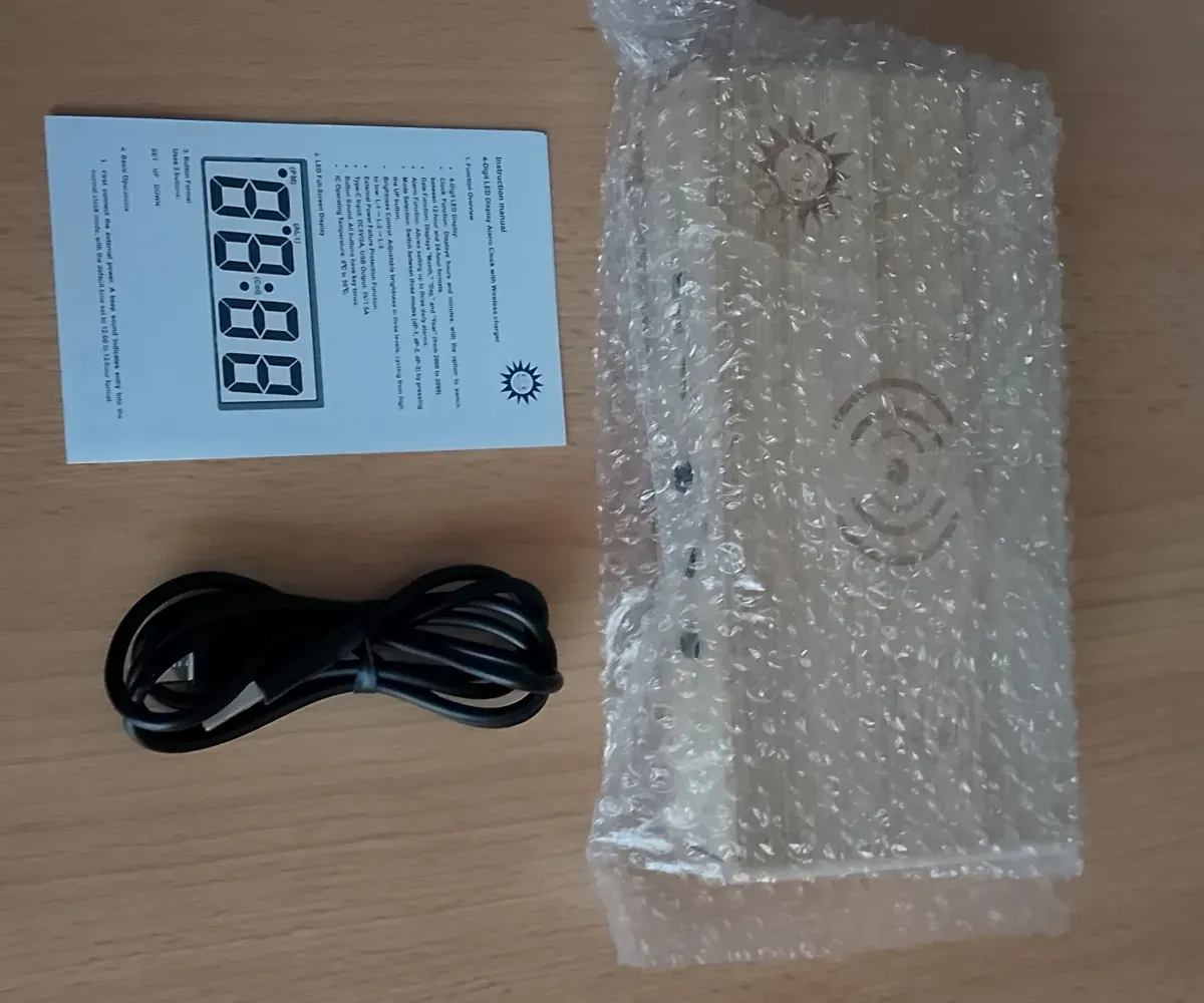 Wecker Radio USB Holz Digital Wecker Wireless Verpackung und Zubehör.