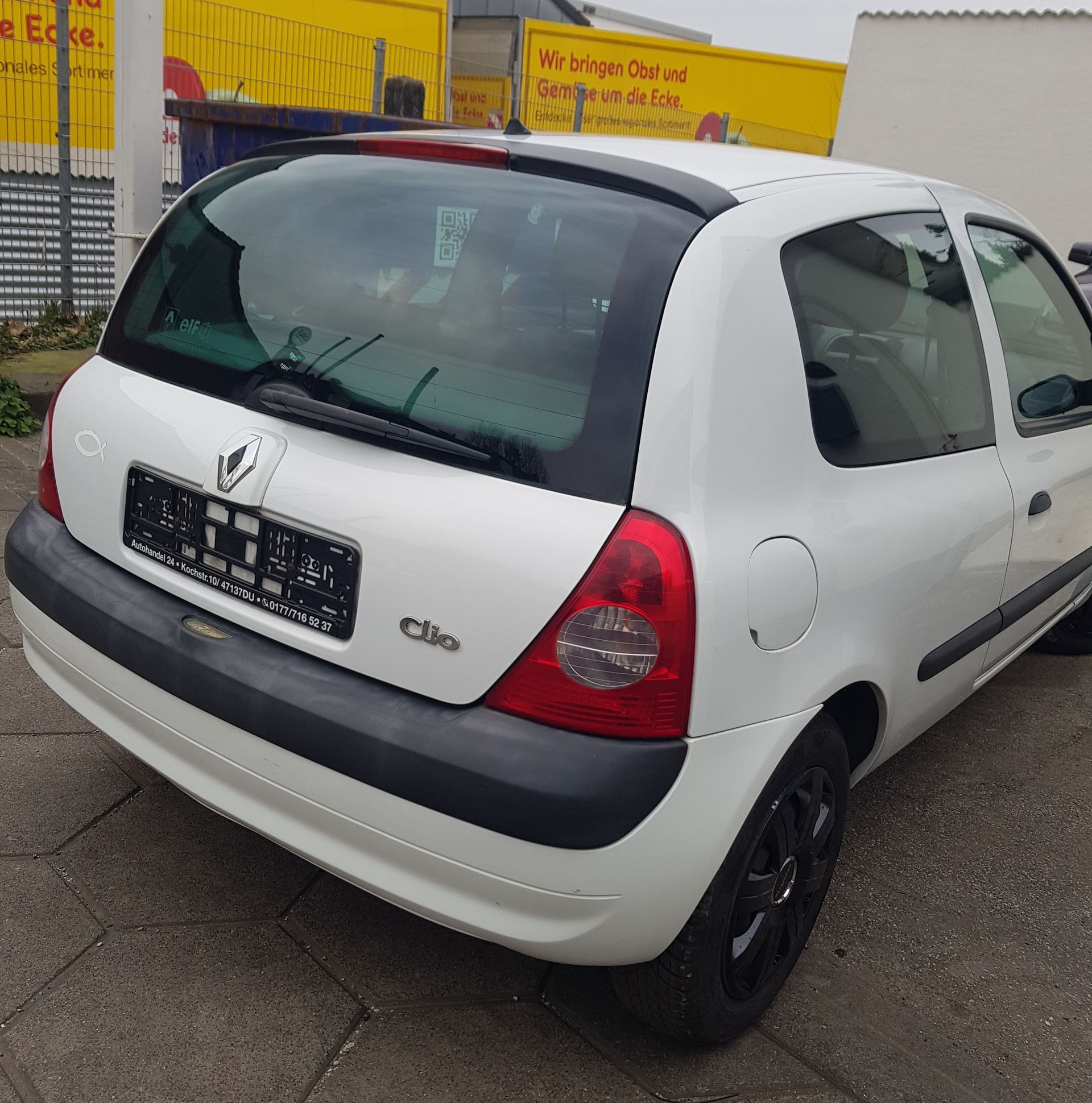 Renault Clio Baujahr 2003-3 Türer-Weiß-Beifahrerseite-Heck-3 Bremslicht
