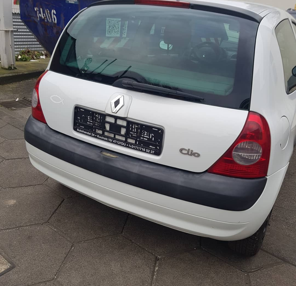 Renault Clio Baujahr 2003-3 Türer-Weiß-Beifahrerseite-Heck-Rückleuten