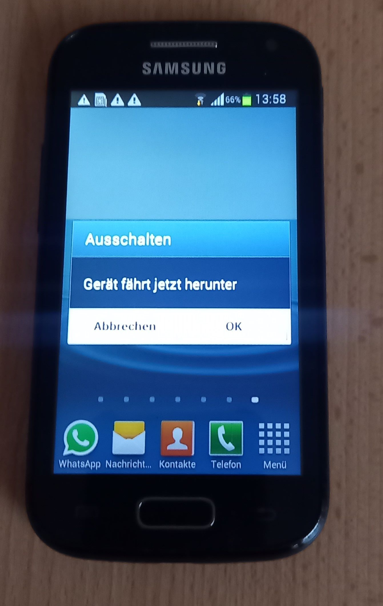 Samsung Galaxy ACE2 Startet Display Uhr
