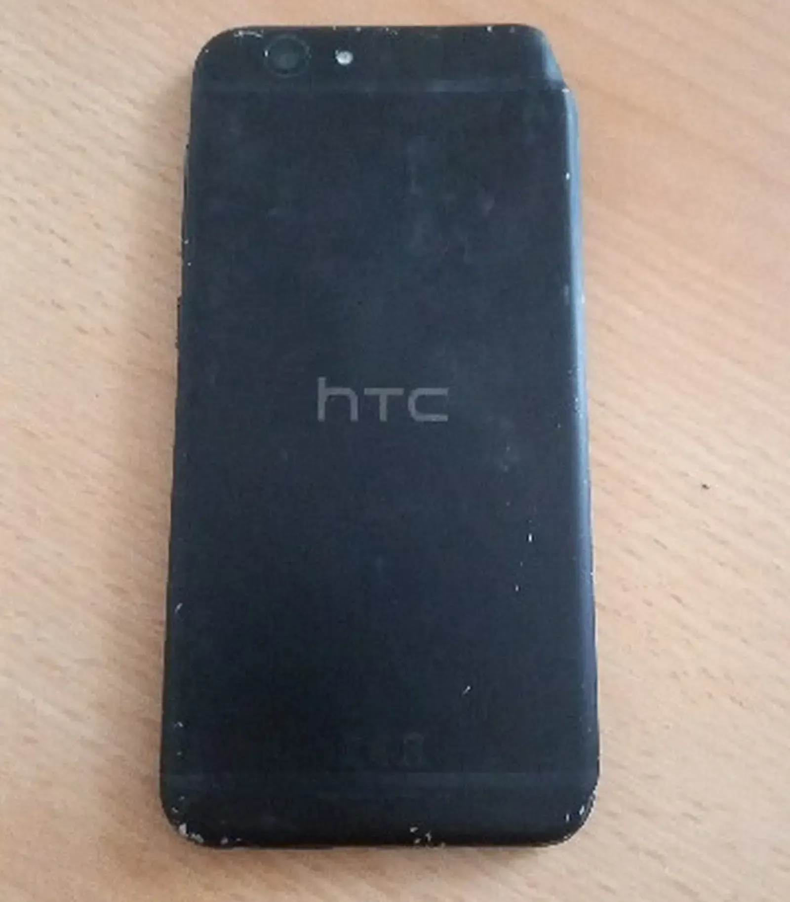 Smartphone-HTC-One-ückseite