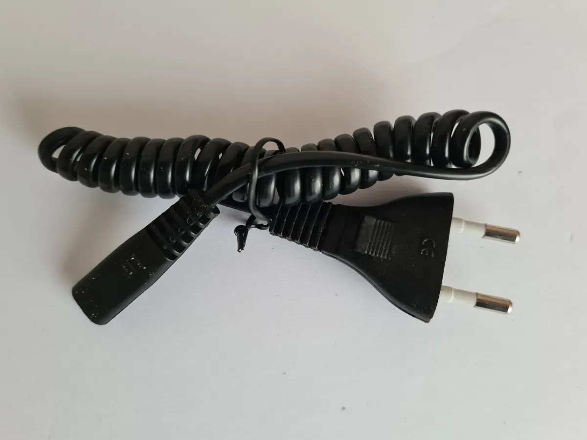 Schwarzer Stromkabel für Rasierer & kleine Endgeräte