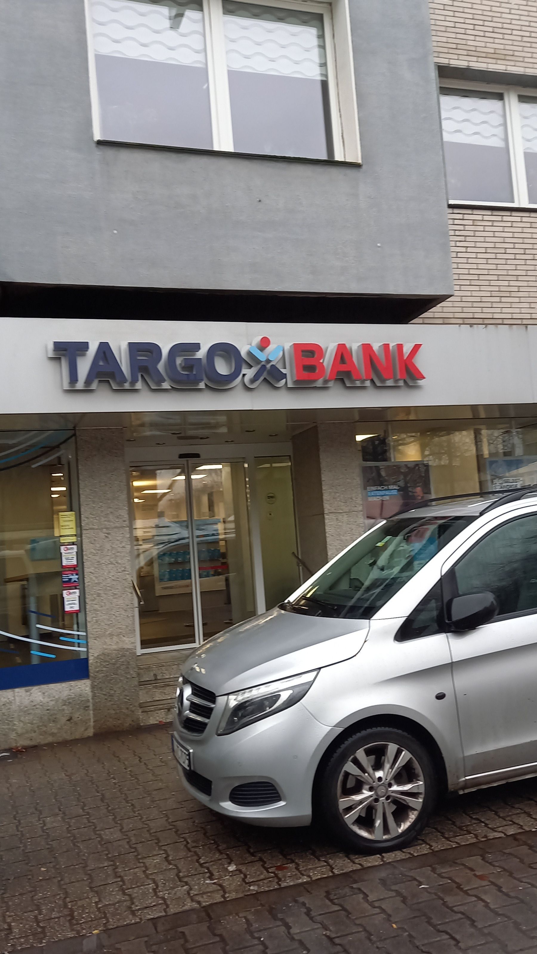 Duisburg Hamborn Altmarkt Targo Bank