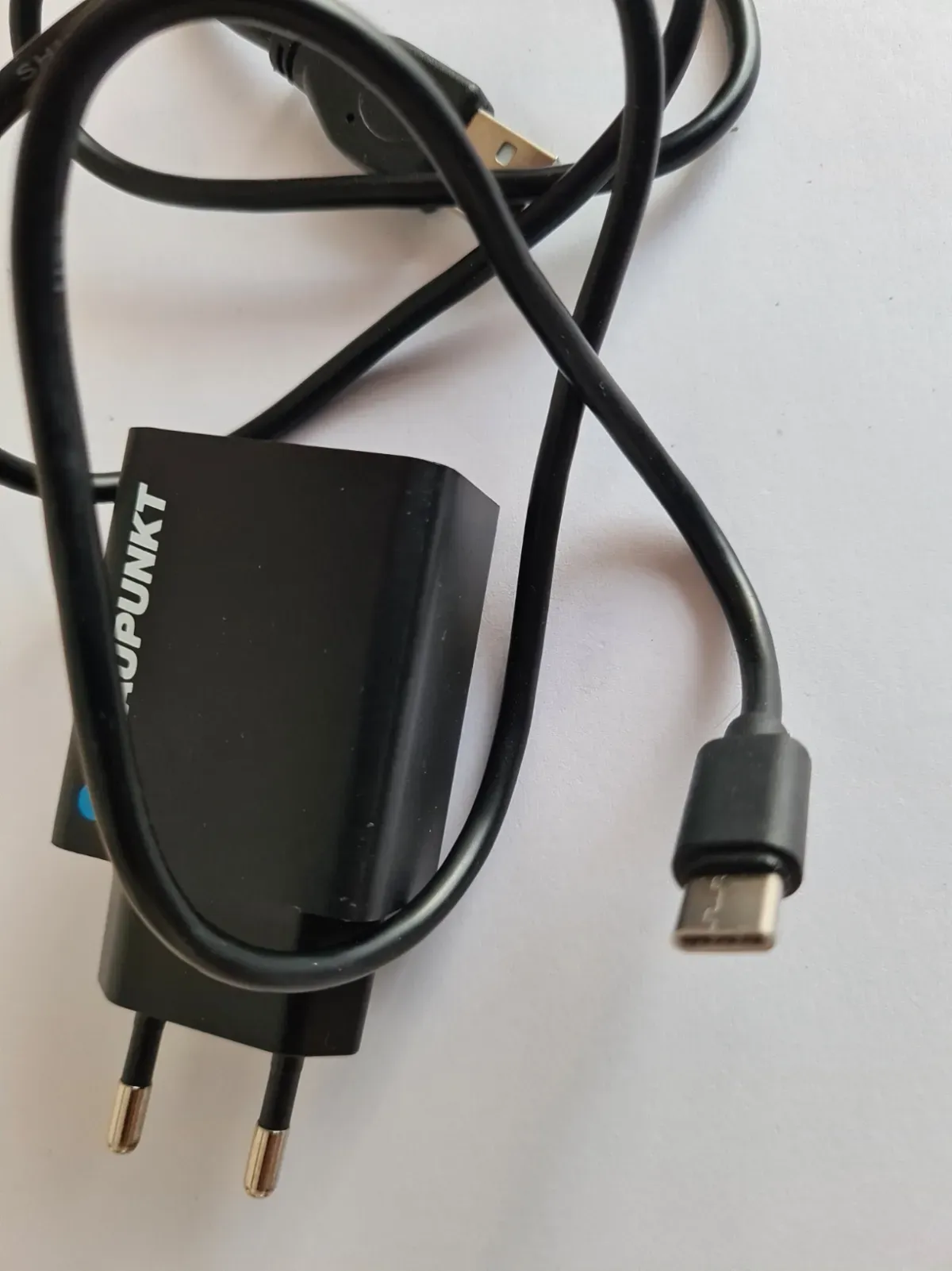 Schwarzes USB Datenkabel Blaupunk für Smartphone Handy oder PC Stecker Anschlüsse 