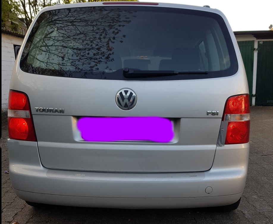 VW Touran-Van-Baujahr 2005-Silber-Heck