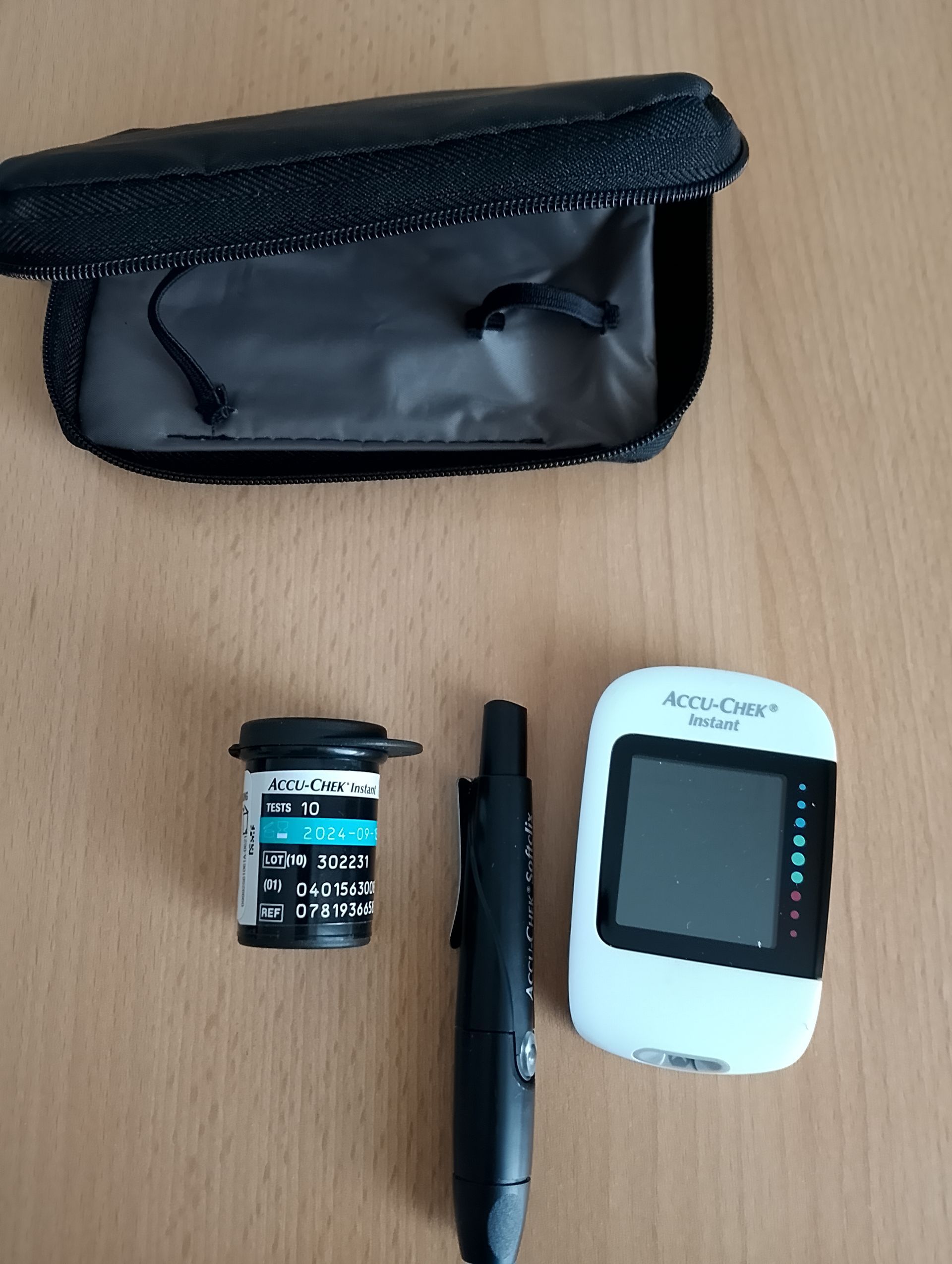 ZuckermessgerätACCU-CHEK Instant Set-3 Teilig