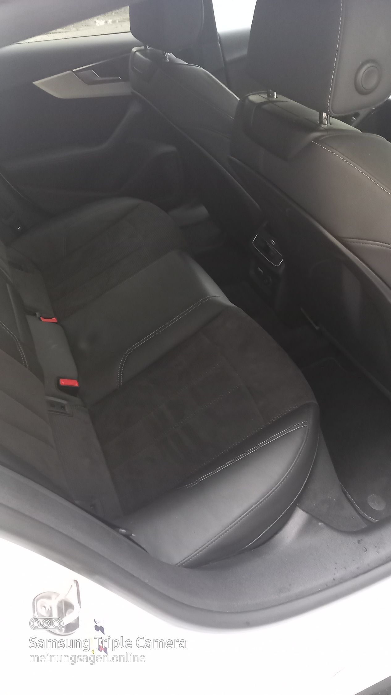 Audi A5 Sportback Limousine Baujahr 2019 Weiß Diesel Sitze Hinten