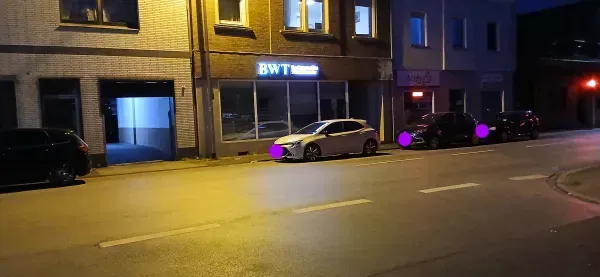 BWT Aceyla Ladenlokal in Duisburg-Hamborn bei Nacht.