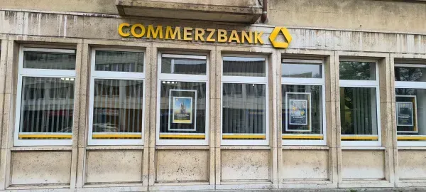 Commerzbank Filiale am Altmarkt in Duisburg-Hamborn.