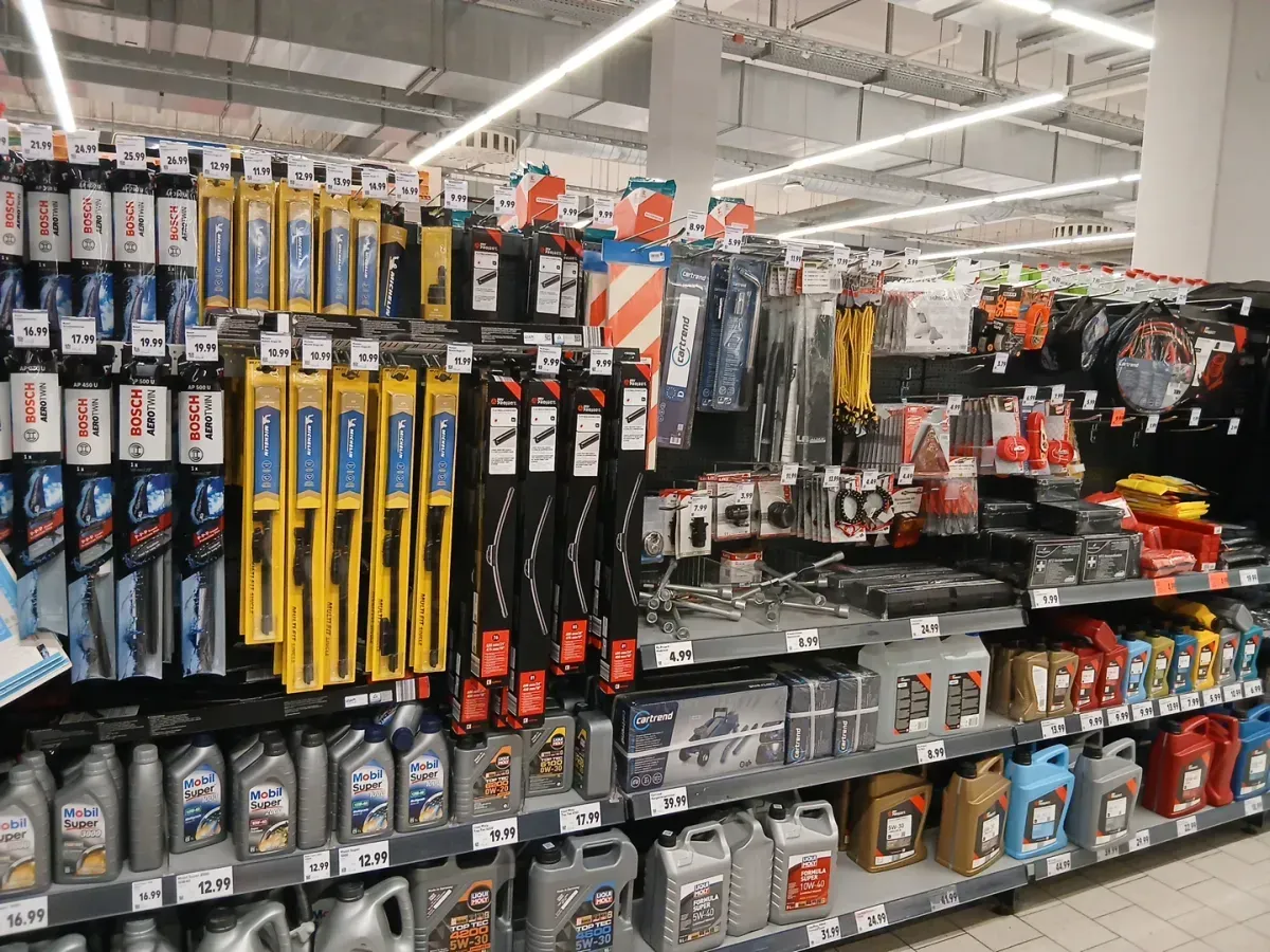 Scheibenwischer im Kaufland Markt.