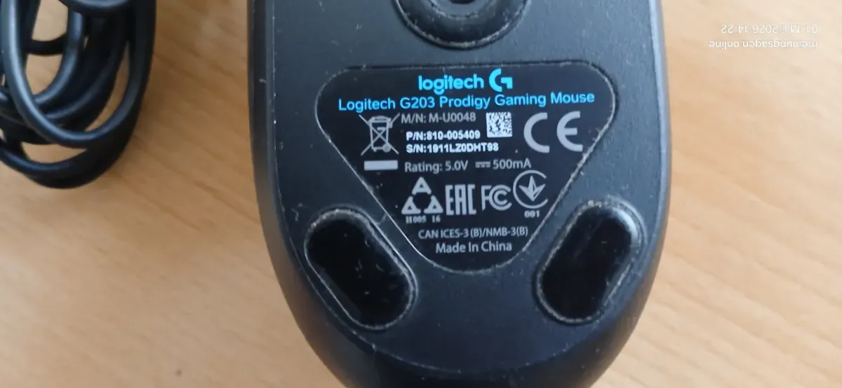 Logitech G203 Prodigy Gaming Maus Unterseite mit Daten