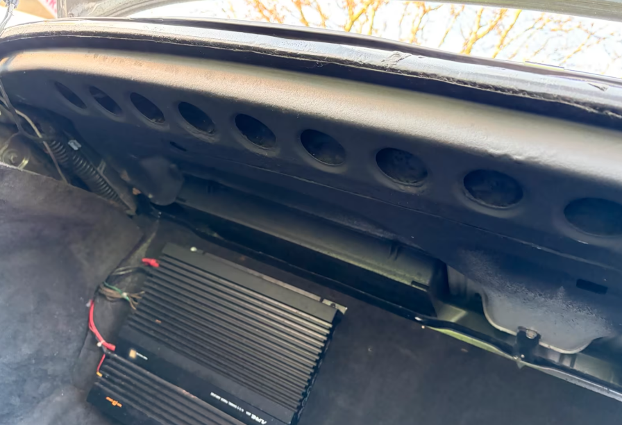 mercedes-benz-420-sec-126-baujahr-1986-silber-kofferraum-verstärker-musik-offen-120134