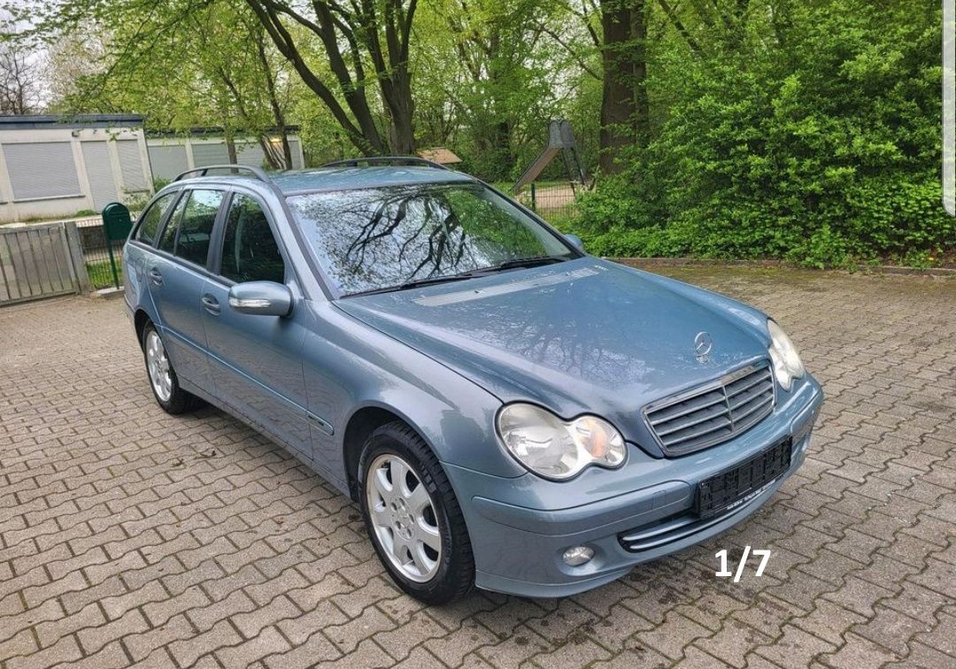Mercedes C240 T-Model V6 (W203) Beifahrerseite