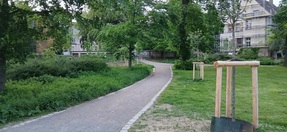 Moderner Parkweg Hamborn.
